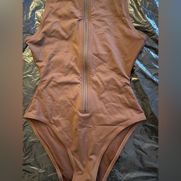 Skims recycled swim sleeveless one-piece cocoa xs - Picture 6 of 12